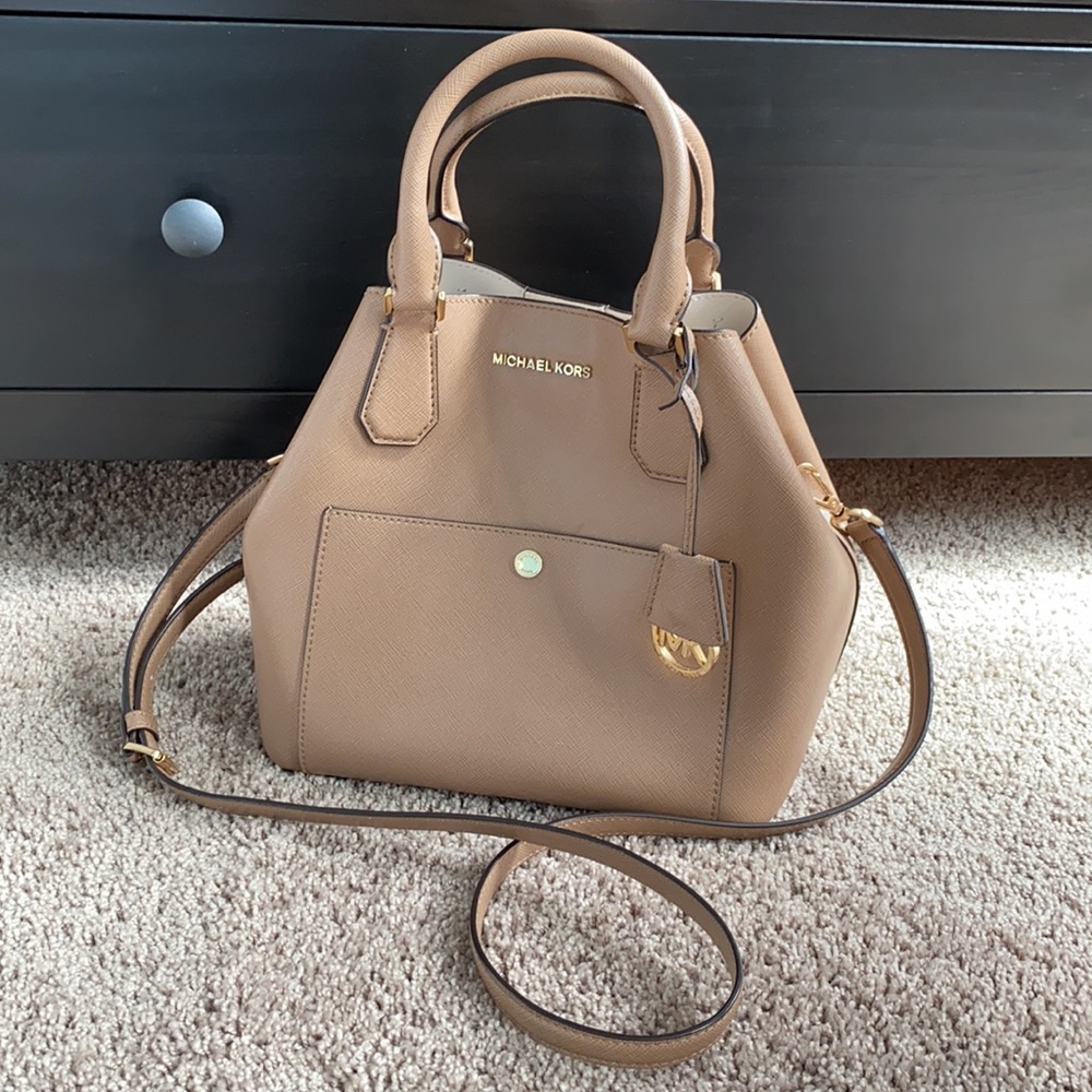 Michael Kohrs Beige adjustable crossbody Purse